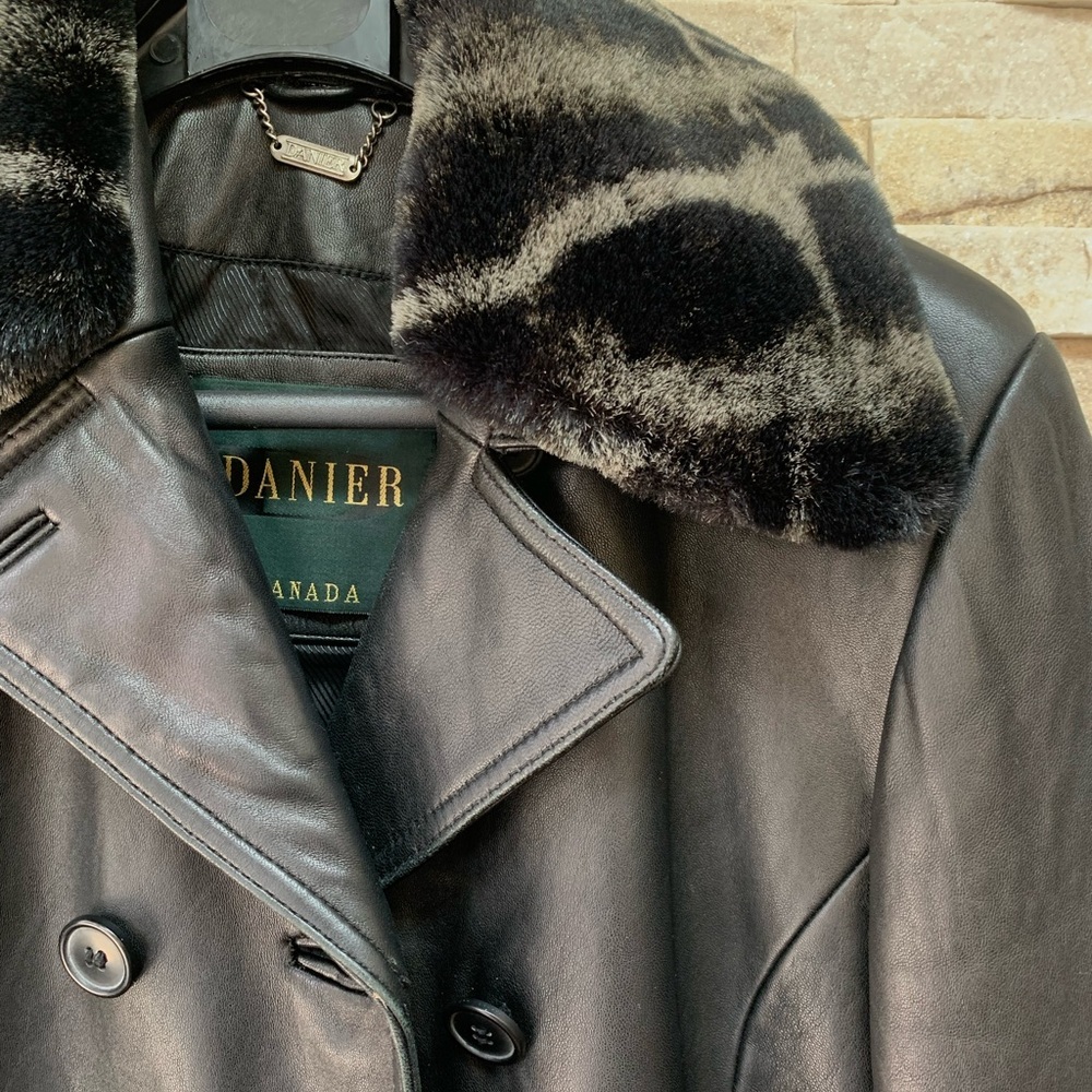 Danier Black Leather Lambskin Jacket, XS/S